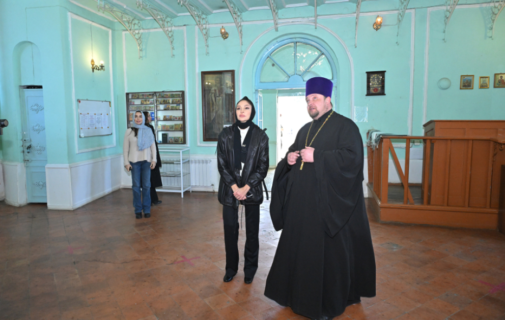 Birinci vitse-prezident Mehriban Əliyeva Gəncədə Aleksandr Nevski adına Rus Pravoslav kilsəsində olub