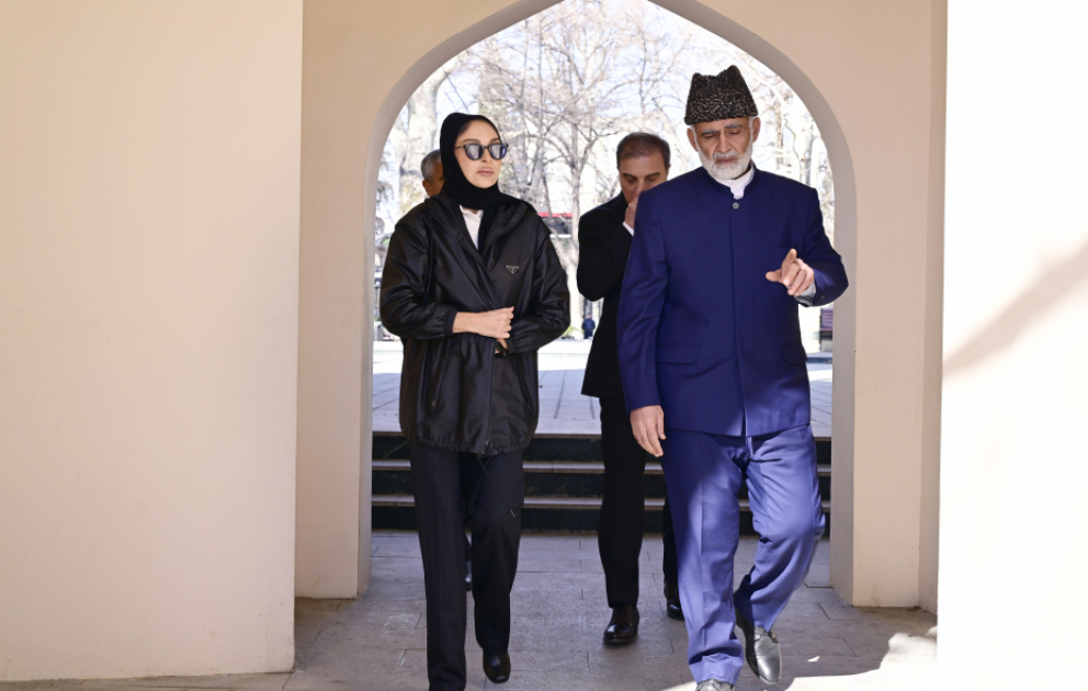 First Vice-President Mehriban Aliyeva visited Shah Abbas and Huseyniyye mosques in Ganja
