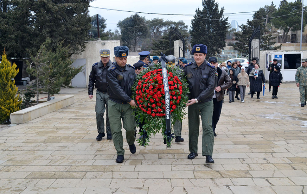 Şəhid hərbi pilot Famil Məmmədlinin xatirəsi yad edilib