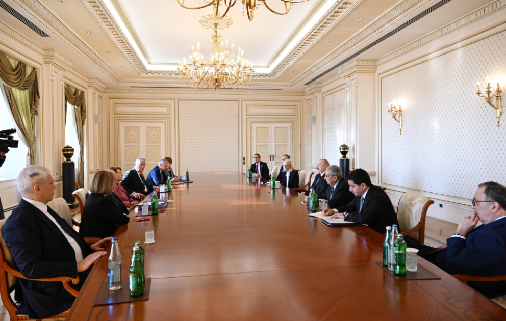 President Ilham Aliyev received co-chairs and members of Board of Trustees of Nizami Ganjavi International Center