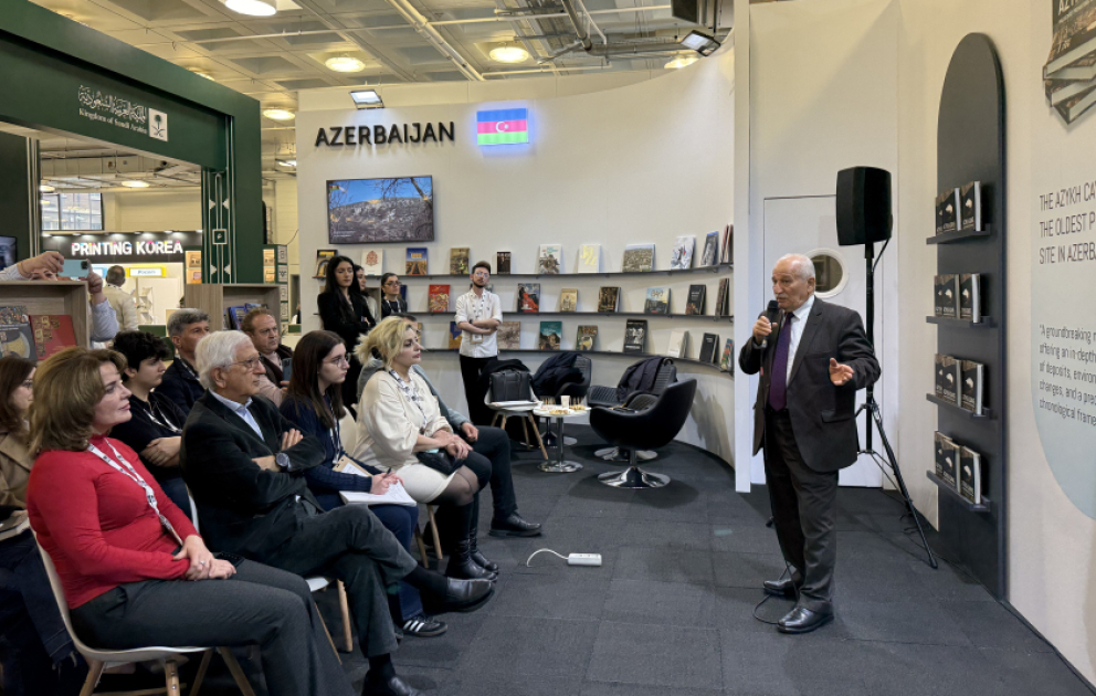Londonda “Azıx mağarası - Azərbaycan ərazisində ən qədim yaşayış məskəni” kitabının təqdimatı keçirilib