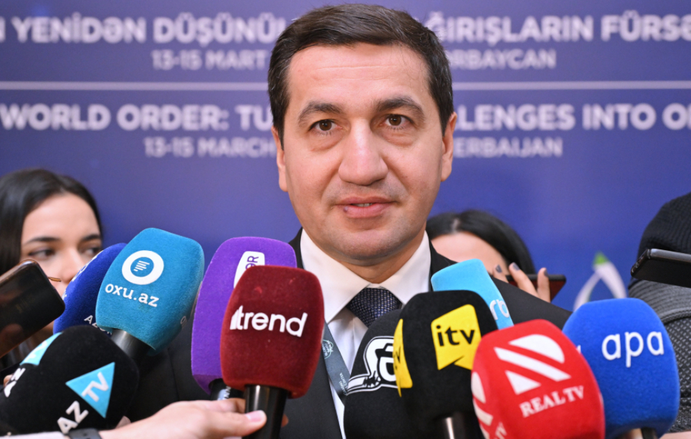 Hikmat Hajiyev: Armeniens territoriale Ansprüche auf Aserbaidschan bestehen weiterhin