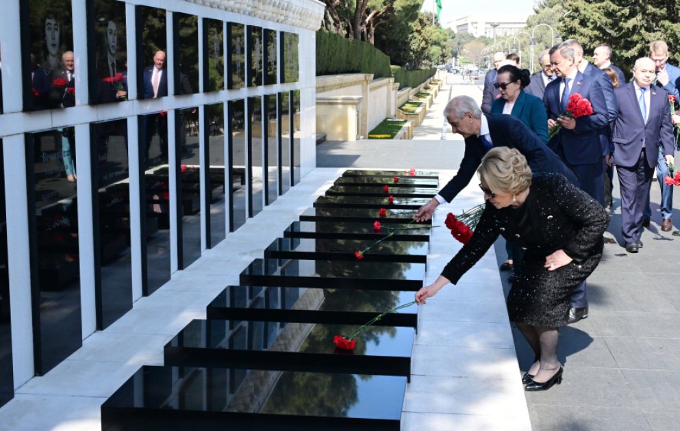 La présidente du Conseil de la Fédération de l’Assemblée fédérale de Russie visite Allée des Martyrs