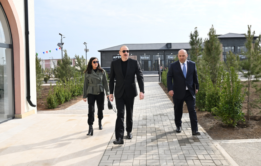 Prezident İlham Əliyev və birinci xanım Mehriban Əliyeva Ağdamın Sarıcalı kəndinin birinci mərhələsinin açılışında iştirak ediblər