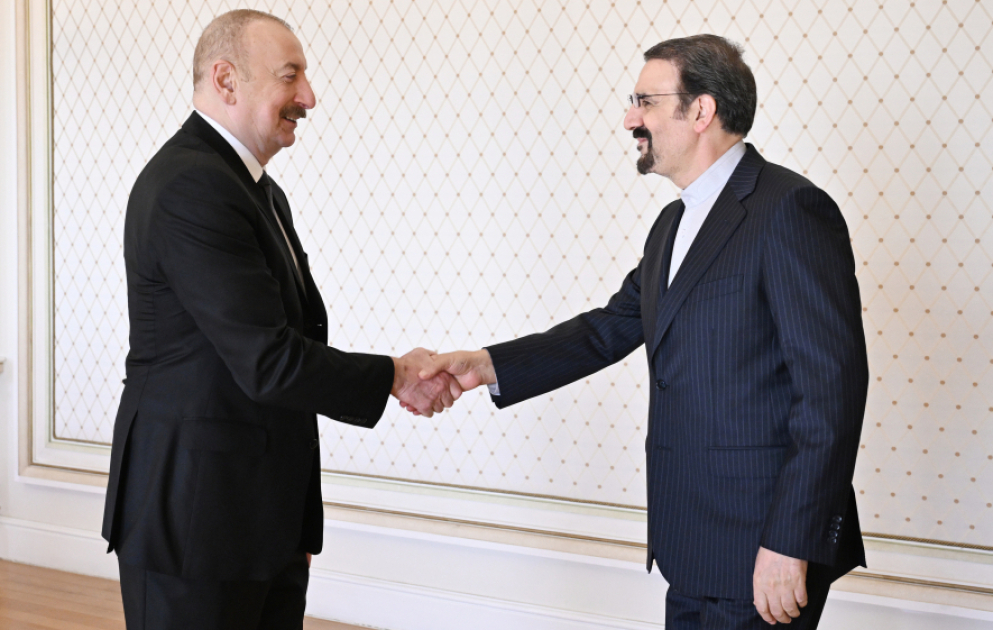 Le président azerbaïdjanais reçoit le conseiller du président iranien pour les affaires politiques