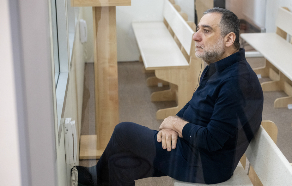 Vardanyanın məhkəməsində zərərçəkmiş şəxslər ifadə verib: Meyitləri çıxaranda yaralandım