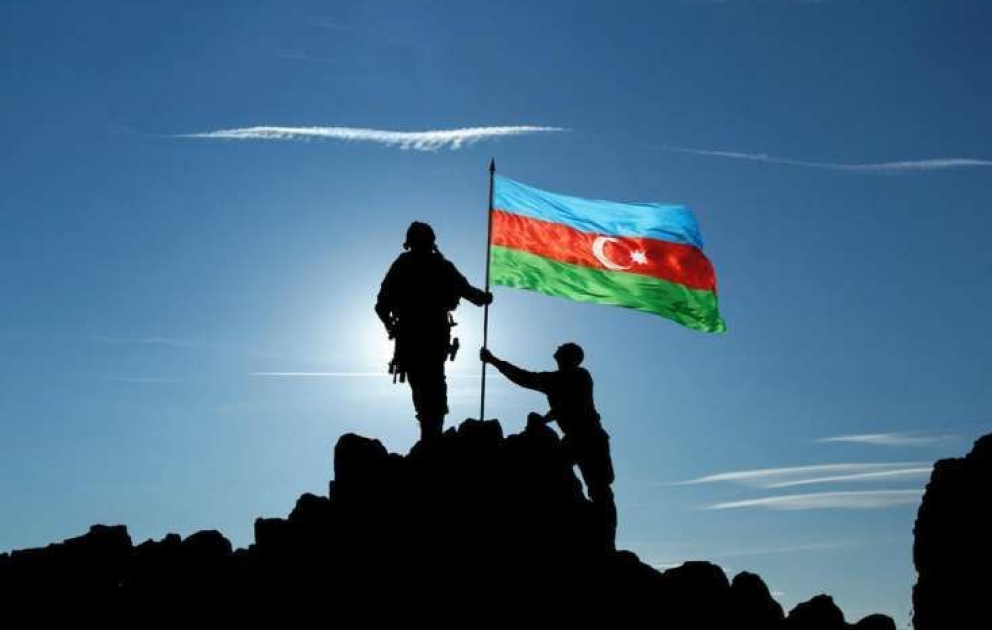 Aprel zəfəri – mifləri dağıdan güc