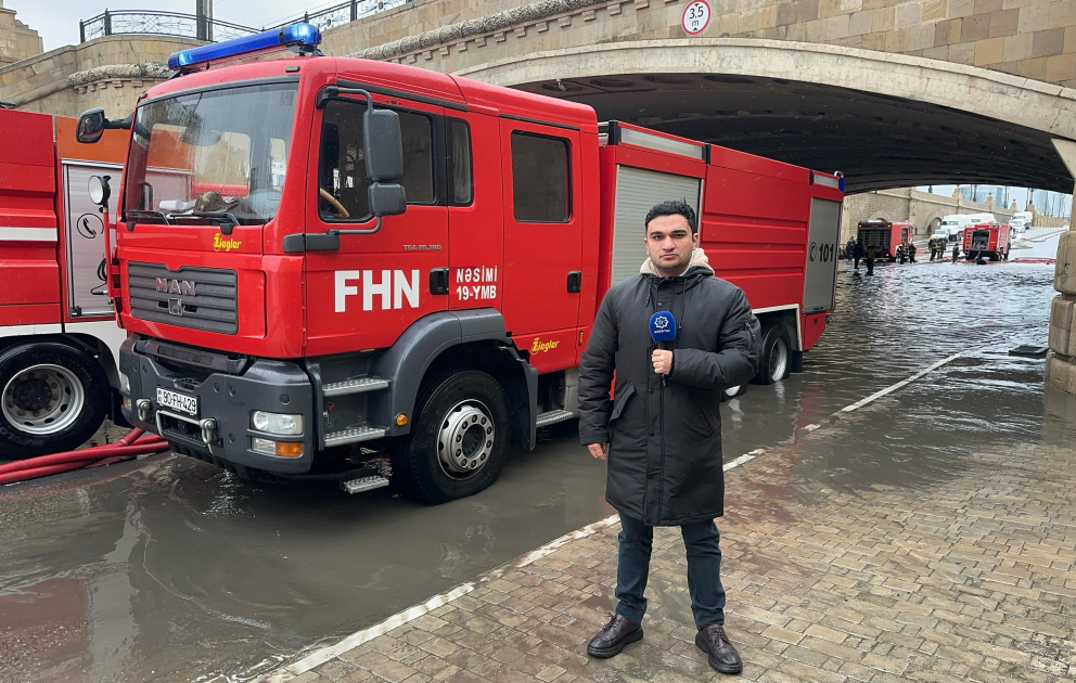 Bakıda su basmış ərazilərdə yağışın fəsadları aradan qaldırılır