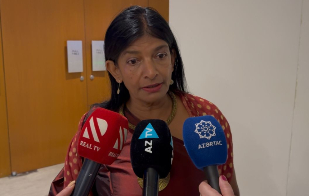 Davika Bissessar: BMT-yə gələ bilməkdən və xalqımızın adından danışmaqdan qürur duyuruq