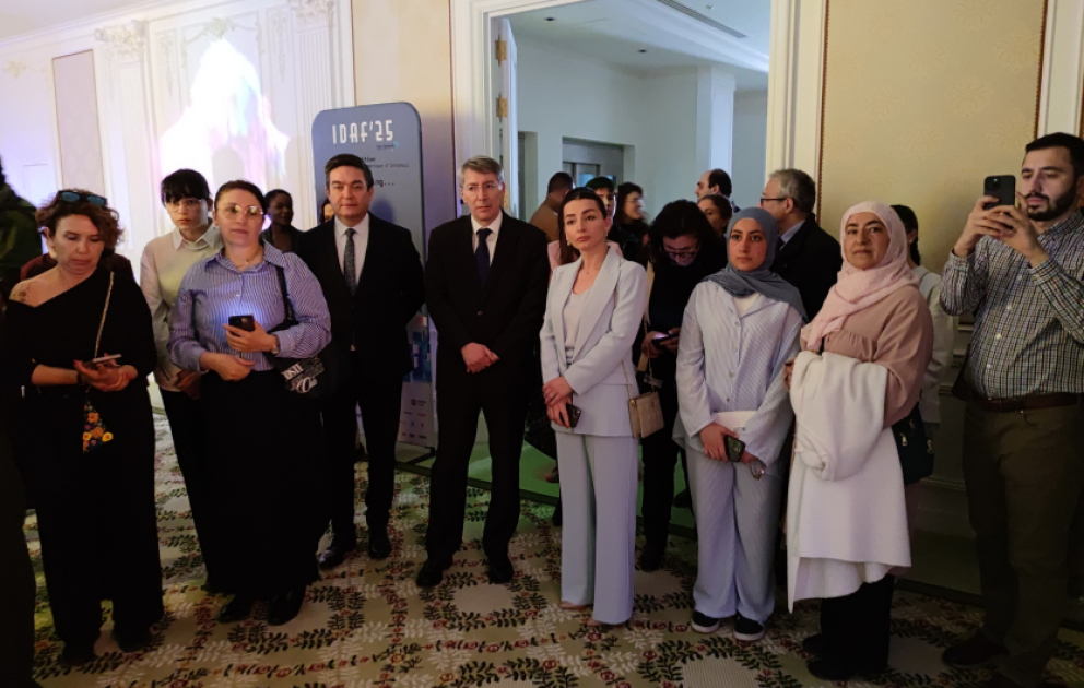 Parisdə Azərbaycanın ilk süni intellekti “Şuşa” kompozisiyası nümayiş olunub
