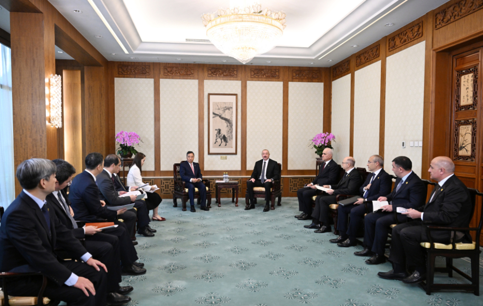 Prezident İlham Əliyev Pekində “China Energy Engineering Corporation Limited” şirkətinin sədri ilə görüşüb