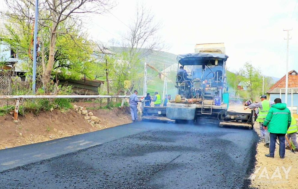 Gədəbəydə 19 yaşayış məntəqəsini birləşdirən avtomobil yolları yenidən qurulur