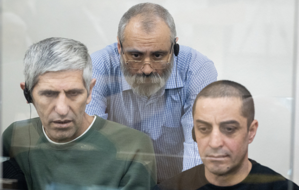 В суде рассмотрены документы, связанные с оккупацией села Гарадаглы армянскими вооруженными силами, зверскими убийствами азербайджанцев, пытками над ними