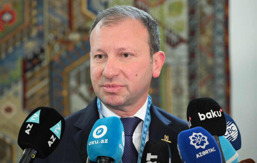 Emin Məmmədov: Biz müasir xalçalarımızı yaratmaq istəyiriksə, xalça sənəti də müasirləşdirilməlidir