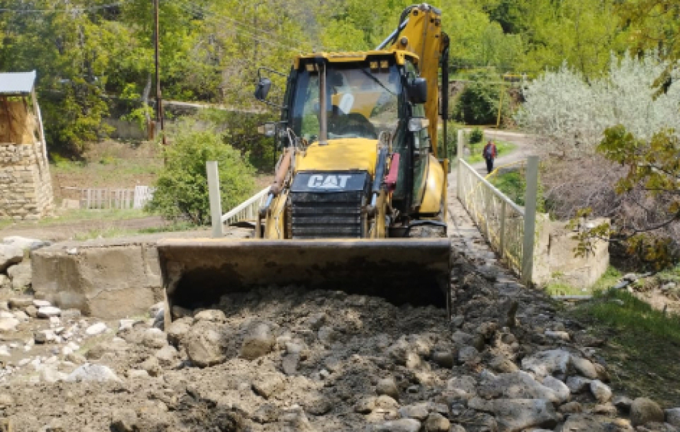 Yağış Naxçıvanda yol infrastrukturuna ziyan vurub