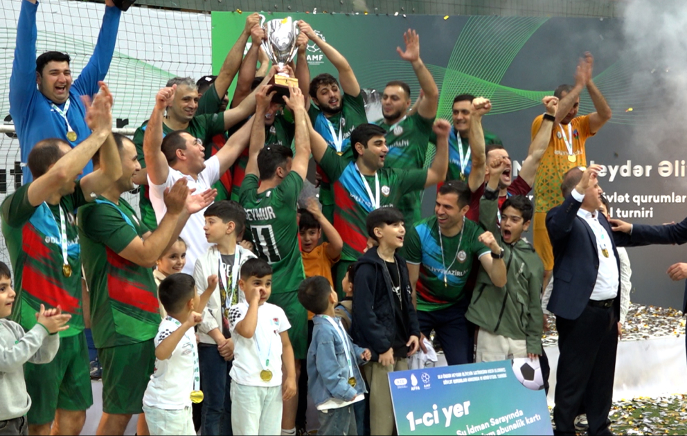 Ulu Öndər Heydər Əliyevin xatirəsinə həsr olunmuş minifutbol turnirinin qalibləri mükafatlandırılıb
