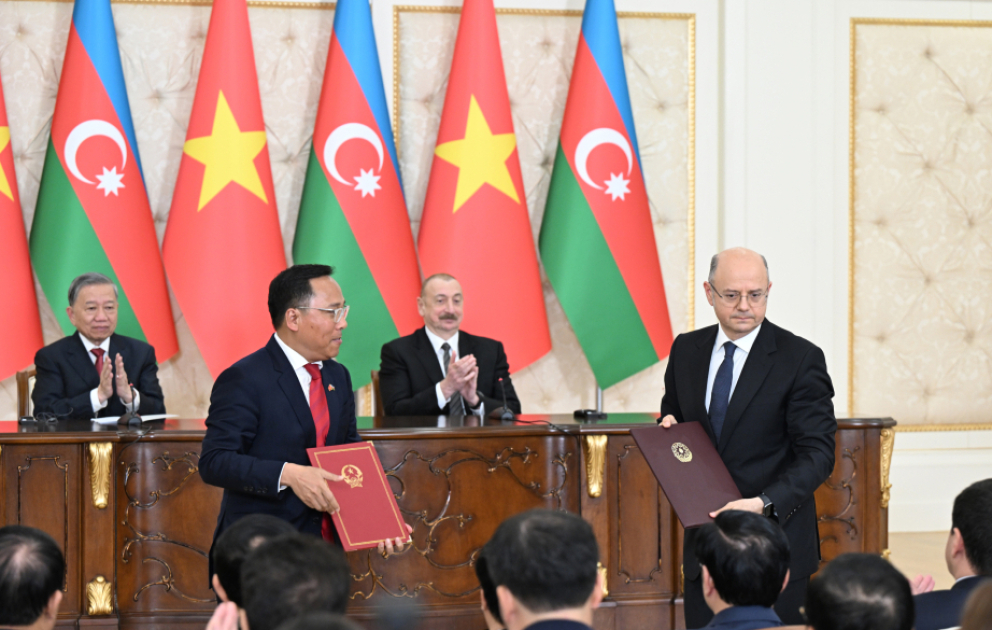 Azerbaijan, Vietnam exchanged signed documents