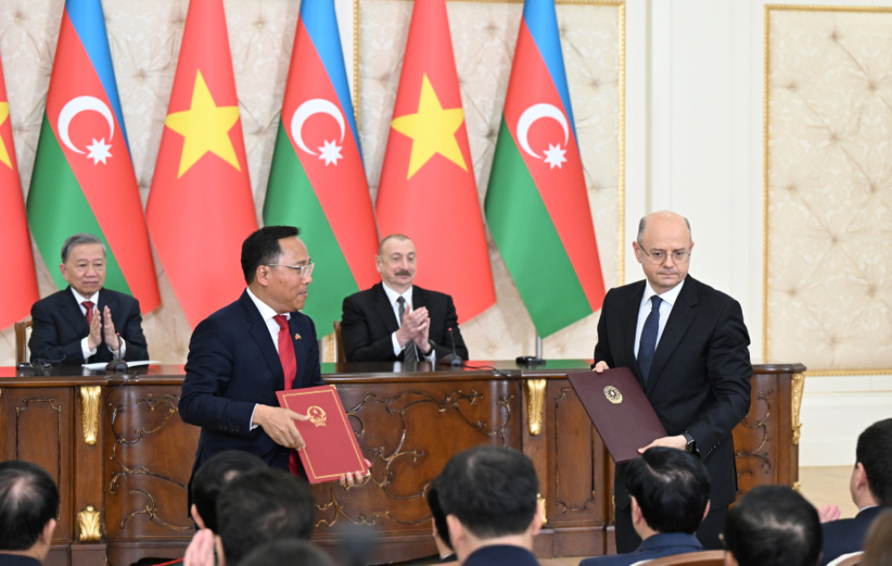 Aserbaidschan und Vietnam tauschen unterzeichnete Dokumente aus