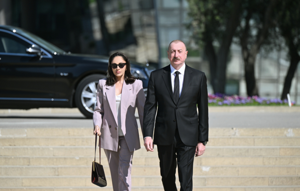 President Ilham Aliyev and First Lady Mehriban Aliyeva paid tribute to Azerbaijanis who died for Victory over fascism