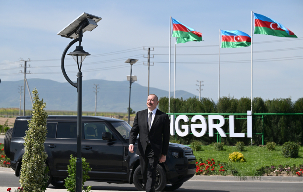 Präsident Ilham Aliyev weiht erste Phase des Dorfes Kangarli im Bezirk Aghdam ein
