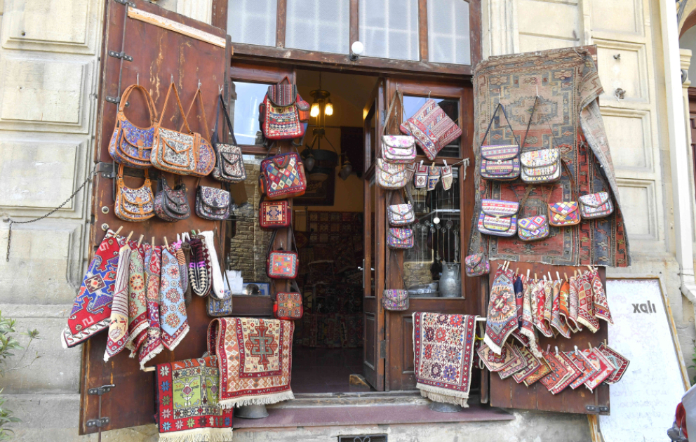 Mən turist olsaydım