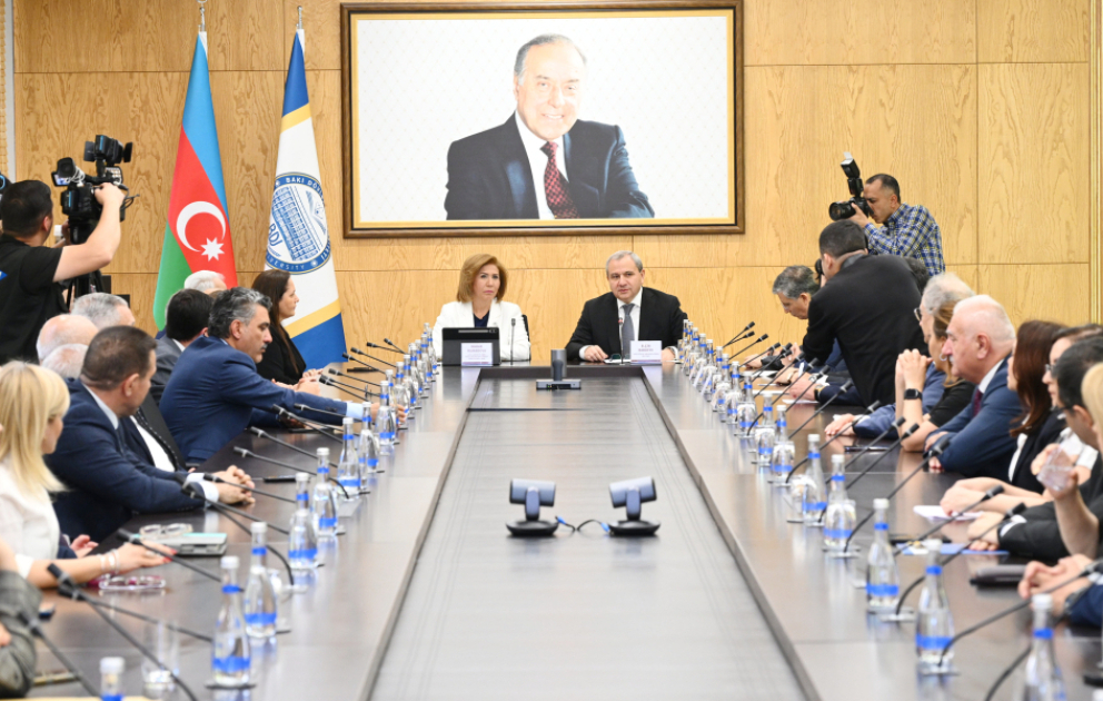 BDU-da “Ənənəvi dəyərlərin və ailə institutunun qorunması təhsil prosesində vacib amil kimi” mövzusunda konfrans keçirilir