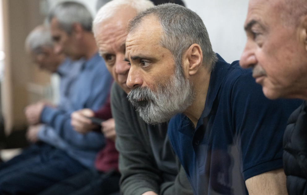 Im Gericht werden Aussagen zur Besetzung aserbaidschanischer Gebiete durch armenische Armee und zur Ermordung von Zivilisten gehört