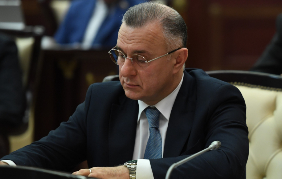 Nazir: Bu ilin əvvəli ölkə üzrə çalışan tibb işçilərinin sayı 92 min 896 nəfər olub