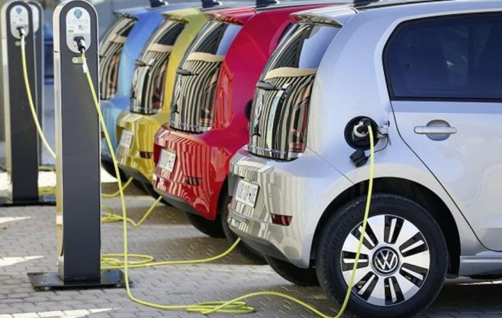 Elektromobillərə və hibrid avtomobillərə güzəştin müddəti bitir
