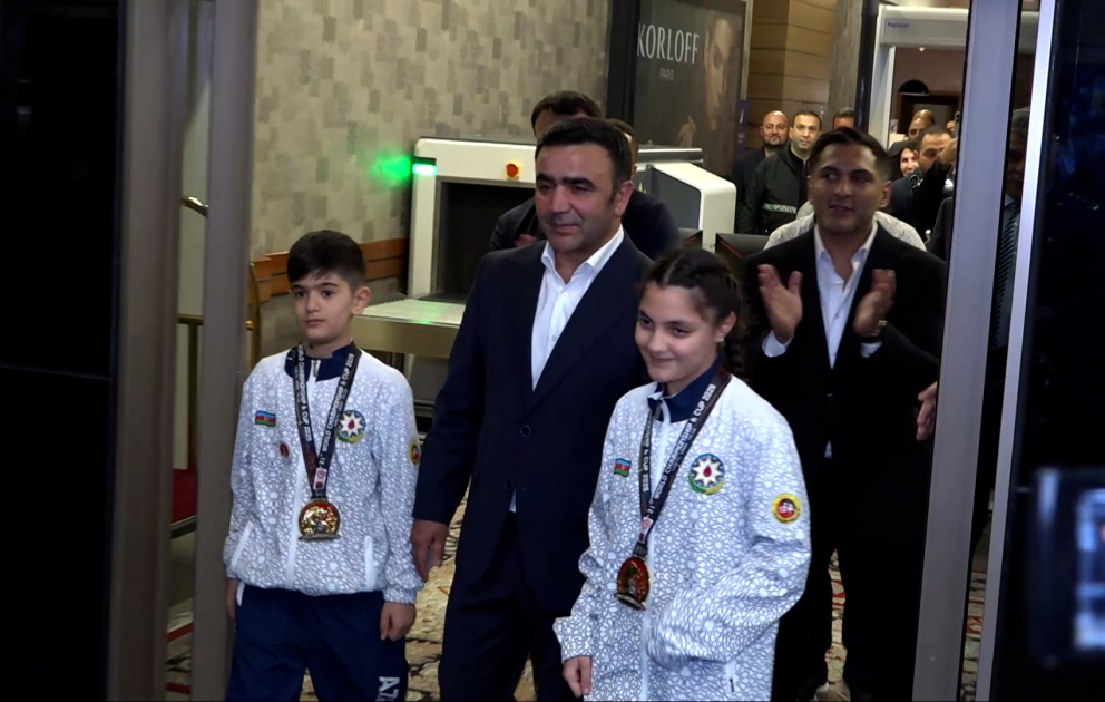 Dünya çempionatında yüksək nəticələr əldə edən kunq-fu üzrə Azərbaycan millisi Vətənə qayıdıb