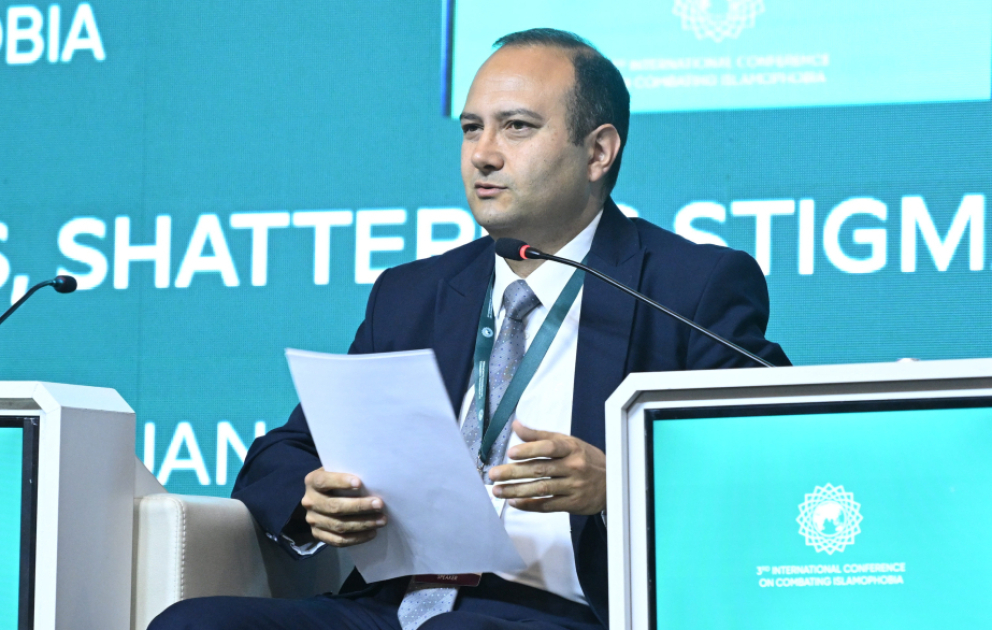 Rektor: İslama qarşı artan nifrət narahatedici vəziyyətdədir