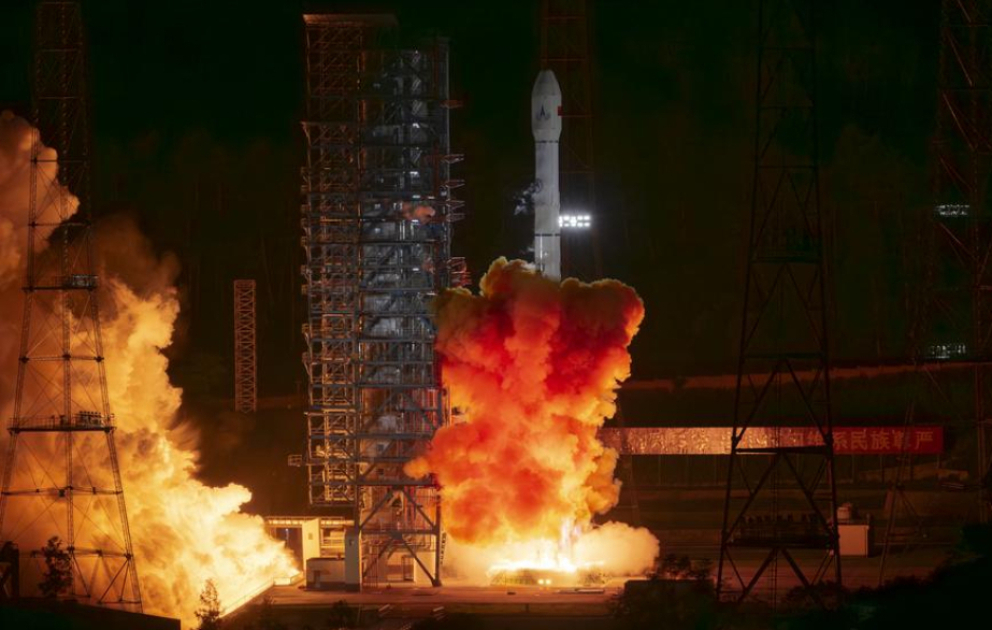 Çin asteroidləri tədqiq edəcək zondu kosmosa göndərib