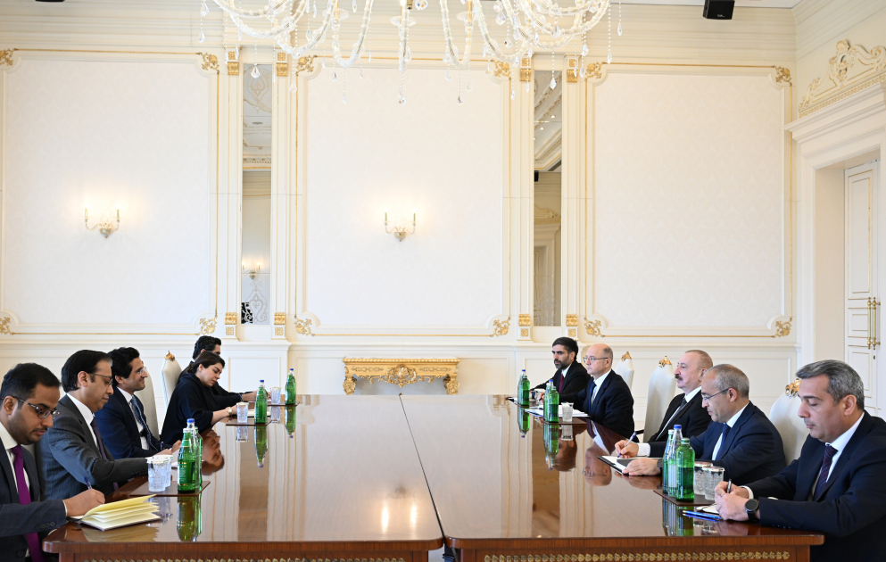 Präsident Ilham Aliyev empfängt pakistanischen Ölminister