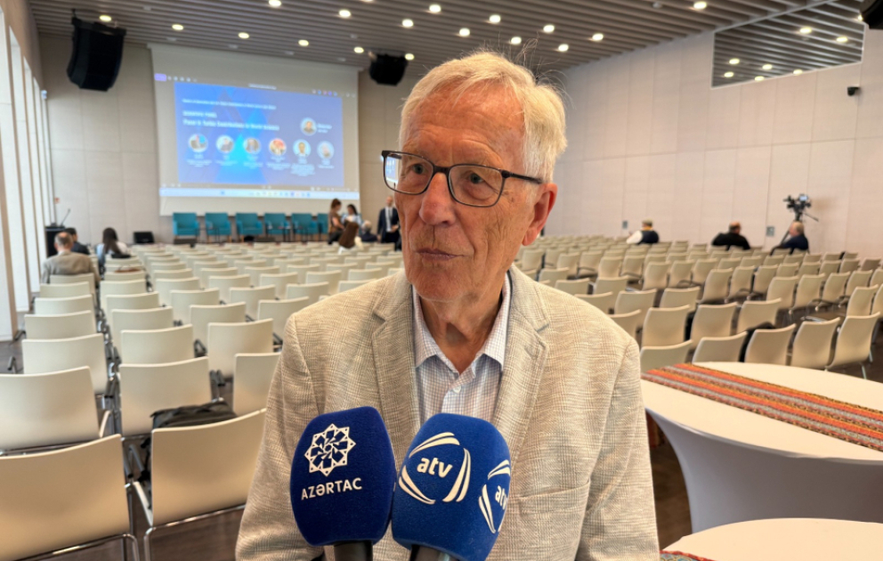 Alman professor: Berlindəki konfrans Türk Dünyasının irsi ilə yaxından tanış olmaq üçün əla fürsətdir