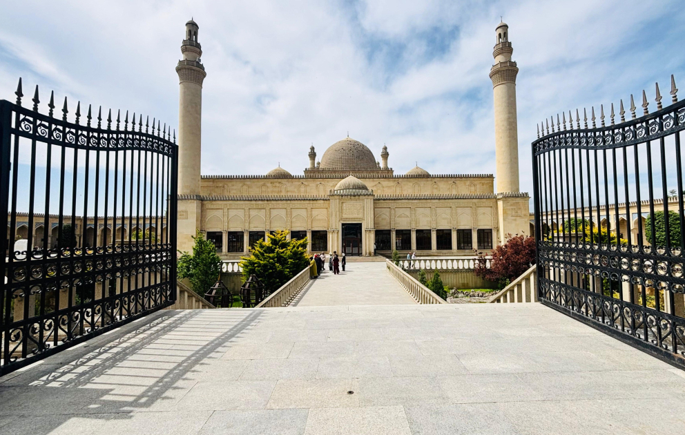 Vor 1282 Jahren errichtete Juma-Moschee von Schamachi – ein stiller Zeuge der Geschichte