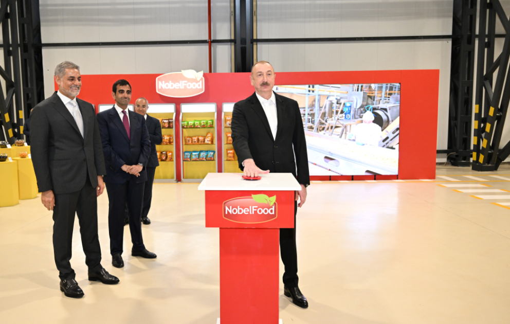 Präsident Ilham Aliyev nahm an Eröffnung einer Produktionsfabrik für verschiedene Snackprodukte in Baku teil