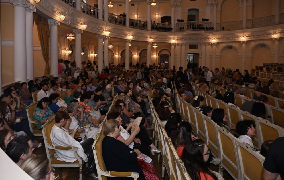 Çaykovski adına Dövlət Akademik Böyük Simfonik Orkestri filarmoniyada konsert proqramı ilə çıxış edib