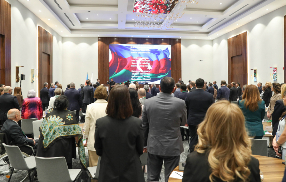 В Баку проходит Международный симпозиум омбудсменов