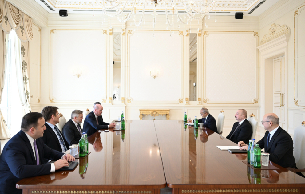 Präsident Ilham Aliyev empfängt Vorstandschef von BP