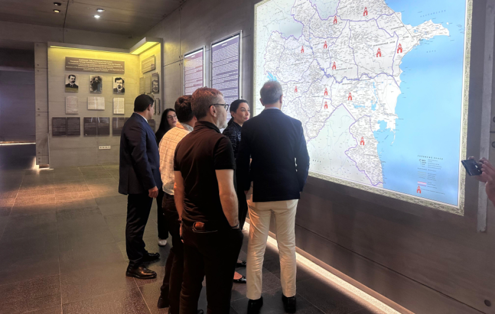 Ombudsmanların Beynəlxalq simpoziumunun iştirakçıları Quba Soyqırımı Memorial Kompleksini ziyarət ediblər