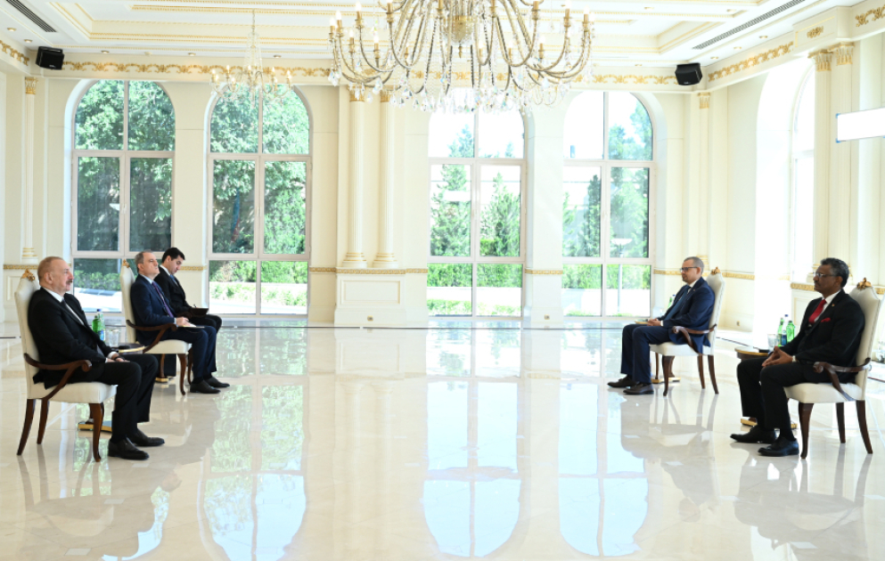 Prezident İlham Əliyev Sudanın ölkəmizdə yeni təyin olunmuş səfirinin etimadnaməsini qəbul edib