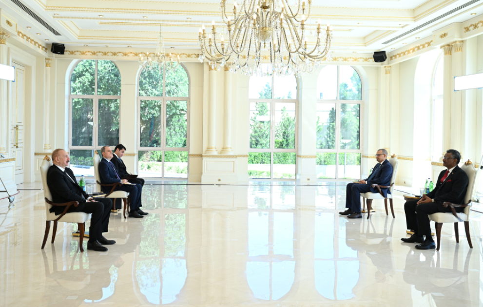 Neuer sudanesischer Botschafter überreicht Präsident Ilham Aliyev sein Beglaubigungsschreiben