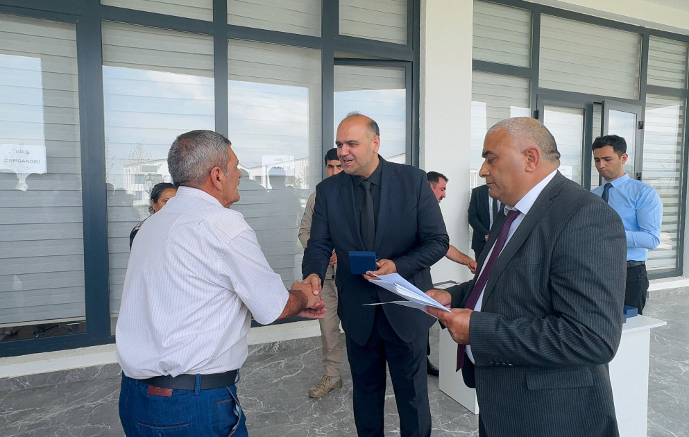 Ağdamın Kəngərli kəndində daha 37 ailəyə evlərinin açarları təqdim edilib