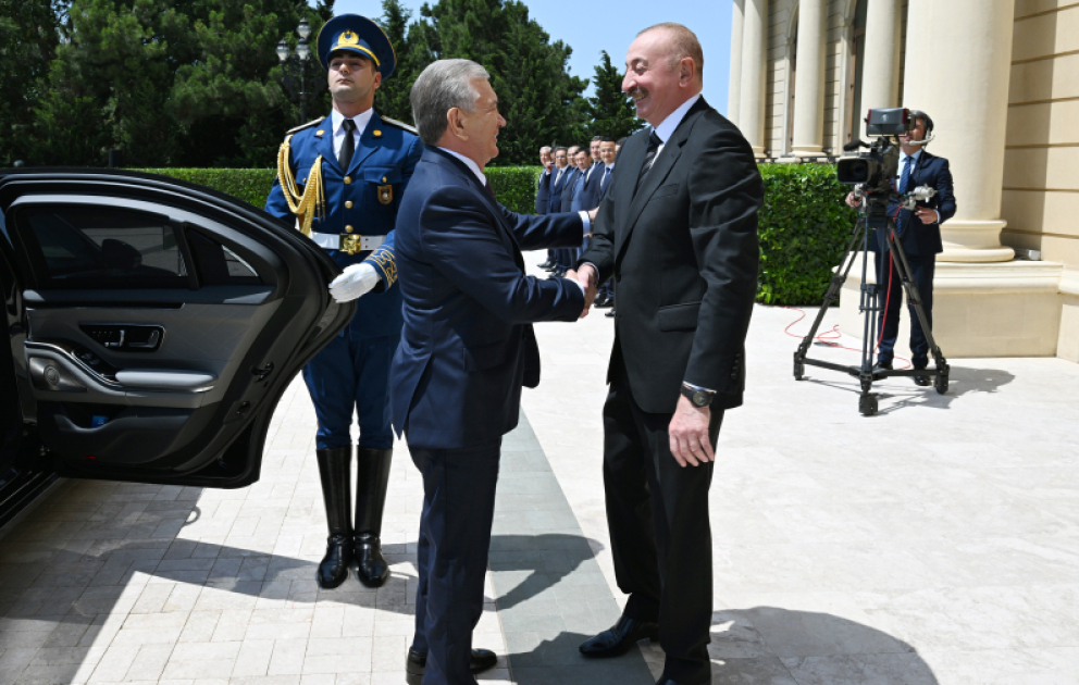 Состоялась церемония официальной встречи Президента Узбекистана Шавката Мирзиёева