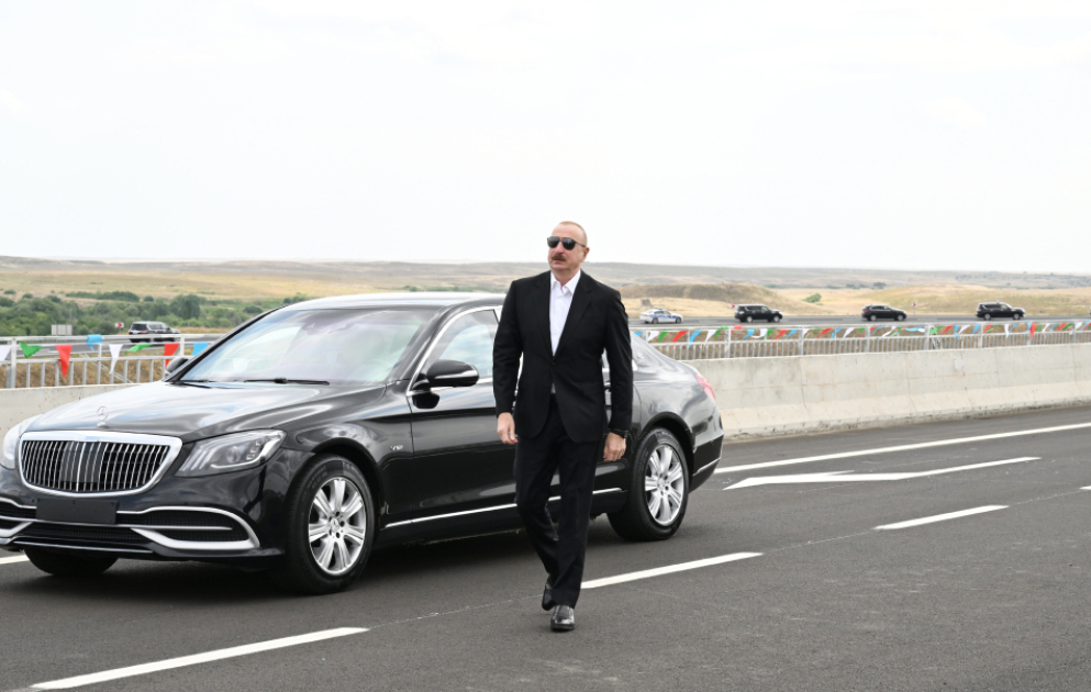 Le président de la République assiste à l’inauguration de la route Ahmadbeyli-Fuzouli-Choucha