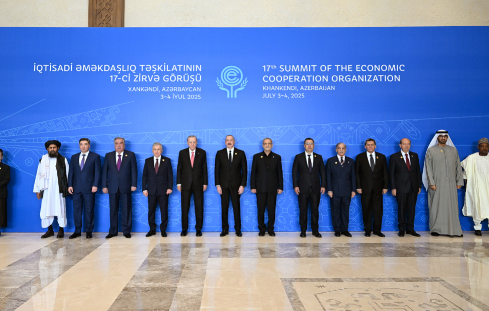 Khankendi abrite le 17ème sommet de l’Organisation de coopération économique
Le président Ilham Aliyev a pris la parole lors du sommet