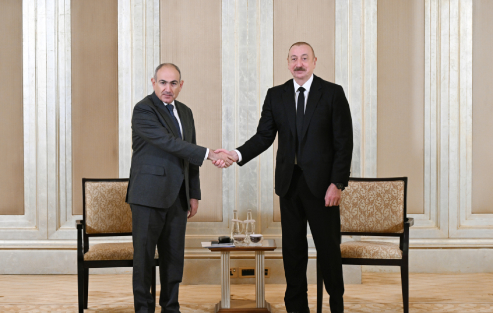 Əbu-Dabidə Prezident İlham Əliyevin Ermənistanın Baş naziri Nikol Paşinyanla görüşü olub