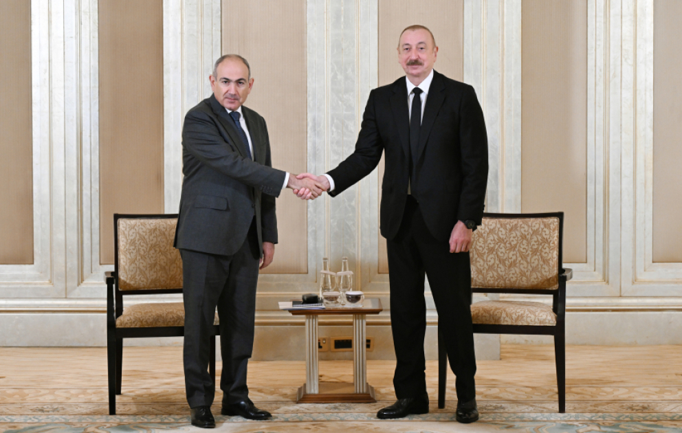President Ilham Aliyev met with Prime Minister of Armenia Nikol Pashinyan in Abu Dhabi
