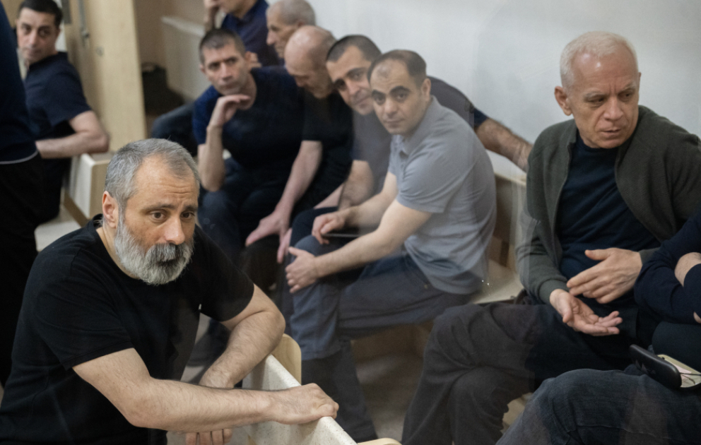 Ermənistan silahlı qüvvələrinin Azərbaycan ərazilərini işğal etməsi zamanı əsirlikdə və girovluqda dəhşətli işgəncələrə məruz qalmış şəxslər məhkəmədə ifadə veriblər