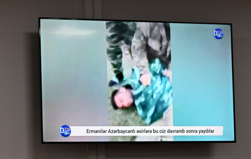 Ermənistan silahlı qüvvələrinin azərbaycanlıları əsir götürərkən işgəncə vermələrini əks etdirən videokadrlar məhkəmədə nümayiş etdirilib